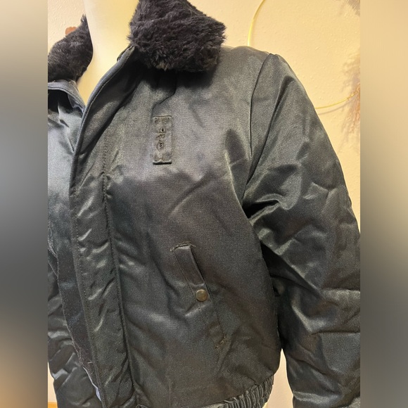 Avirex USAF Security Police Cold Weather Bomber Jacket with Faux Fur Collar - Picture 4 of 8